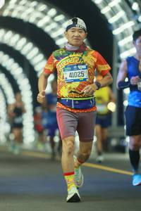 BIB: 41025, 525
                            <button type="button" onclick="openModal(20518156)" class="btn btn-primary btn-sm float-right btn-popup" data-toggle="modal" data-target=".modal-high-quality">
                        <i class="fas fa-shopping-cart"></i> Add to Cart
                    </button>
                                            <button type="button" onclick="isThisMe(20518156, true)" class="btn btn-success btn-sm float-right btn-popup btn-isme hidden" data-toggle="tooltip" data-placement="bottom" title="นี่คือรูปของคุณใช่ไหม คลิกที่นี่เพื่อเอาเข้าอัลบั้ม">
                        <i class="fas fa-plus"></i> Add to album
                    </button>
                    <button type="button" onclick="isThisMe(20518156, false)" class="btn btn-warning btn-sm float-right btn-popup btn-isnotme hidden">
                        <i class="fas fa-ban"></i> Remove from album
                    </button>